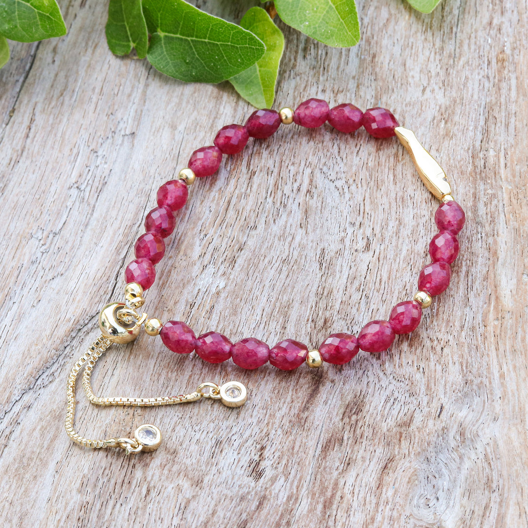 Romantic-Inspired Red Quartz Beaded Bracelet with Fish Charm - Romantic Fish