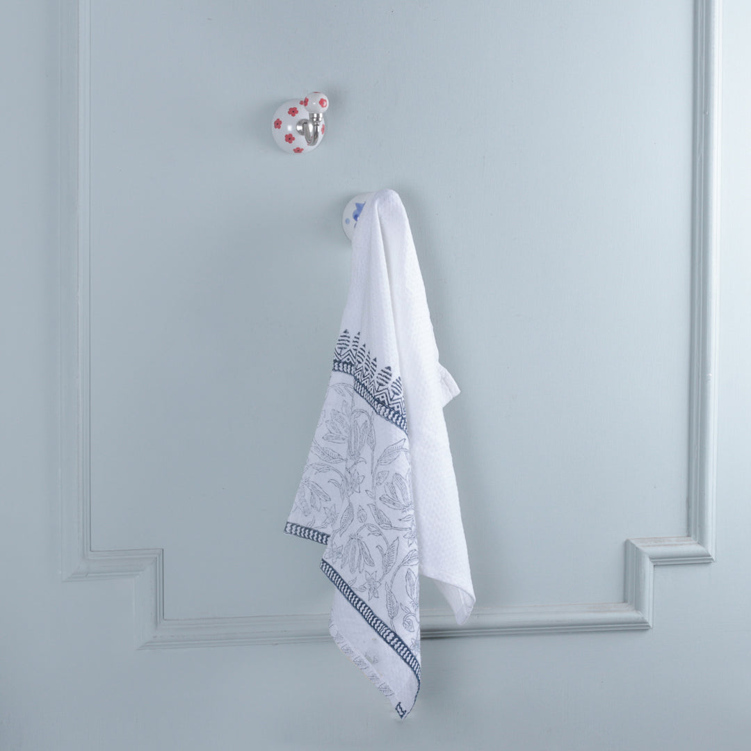 Spring-Inspired Blue and Red Bloom 2-Piece Ceramic Hook Set - Blooming Hook