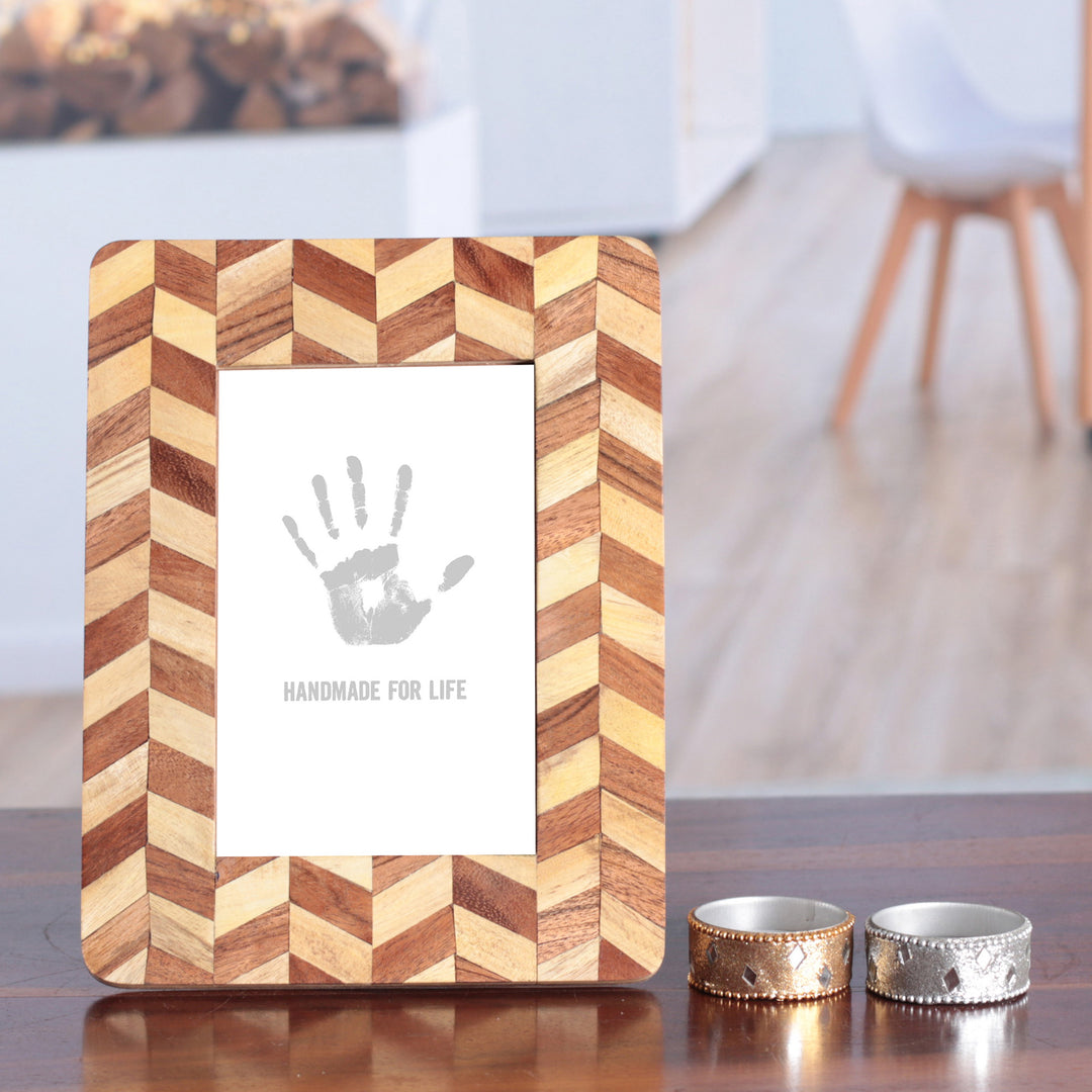 Chevron-Patterned Handmade 4x6 Wood and Glass Photo Frame - Chevron Times