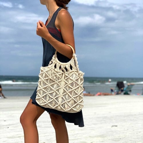 Macrame Bag with Wooden Handle GlobeIn