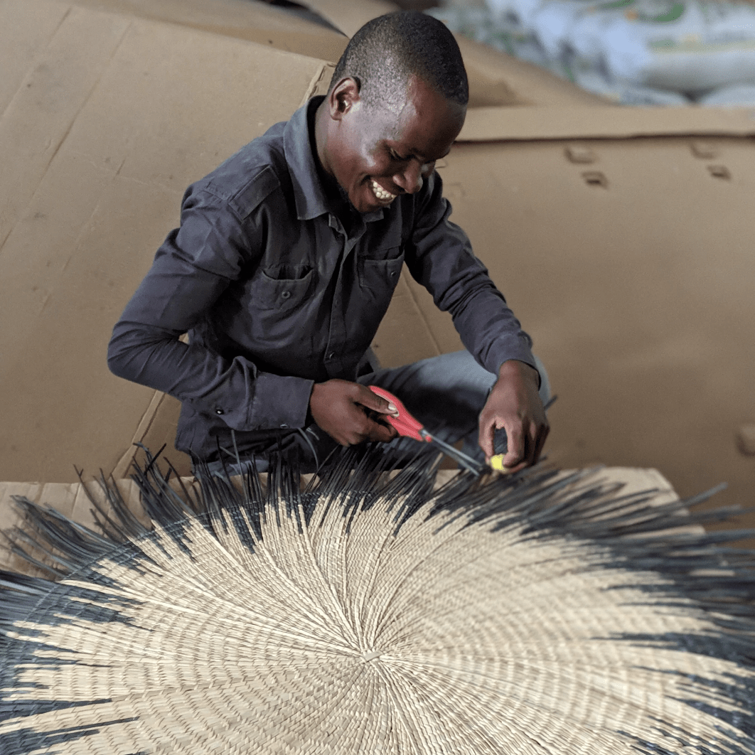 Large Palm Sun Circle - Black