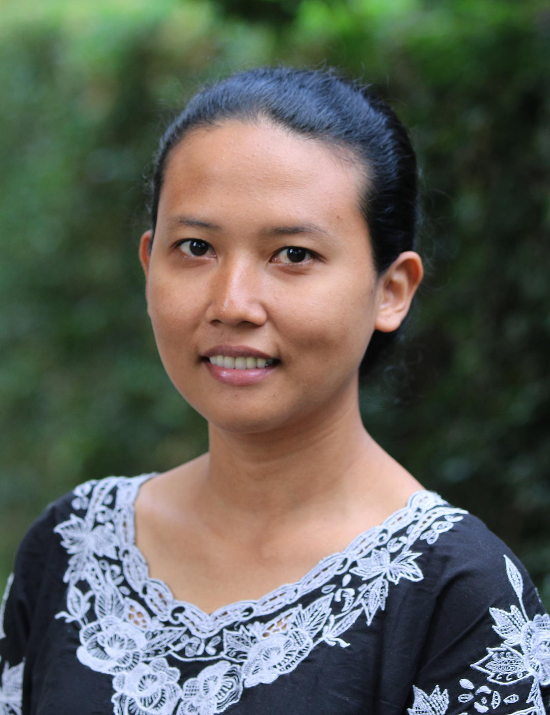 Handcrafted Jepara Ikat Leather Accent Cotton Shoulder Bag - Jepara Weave