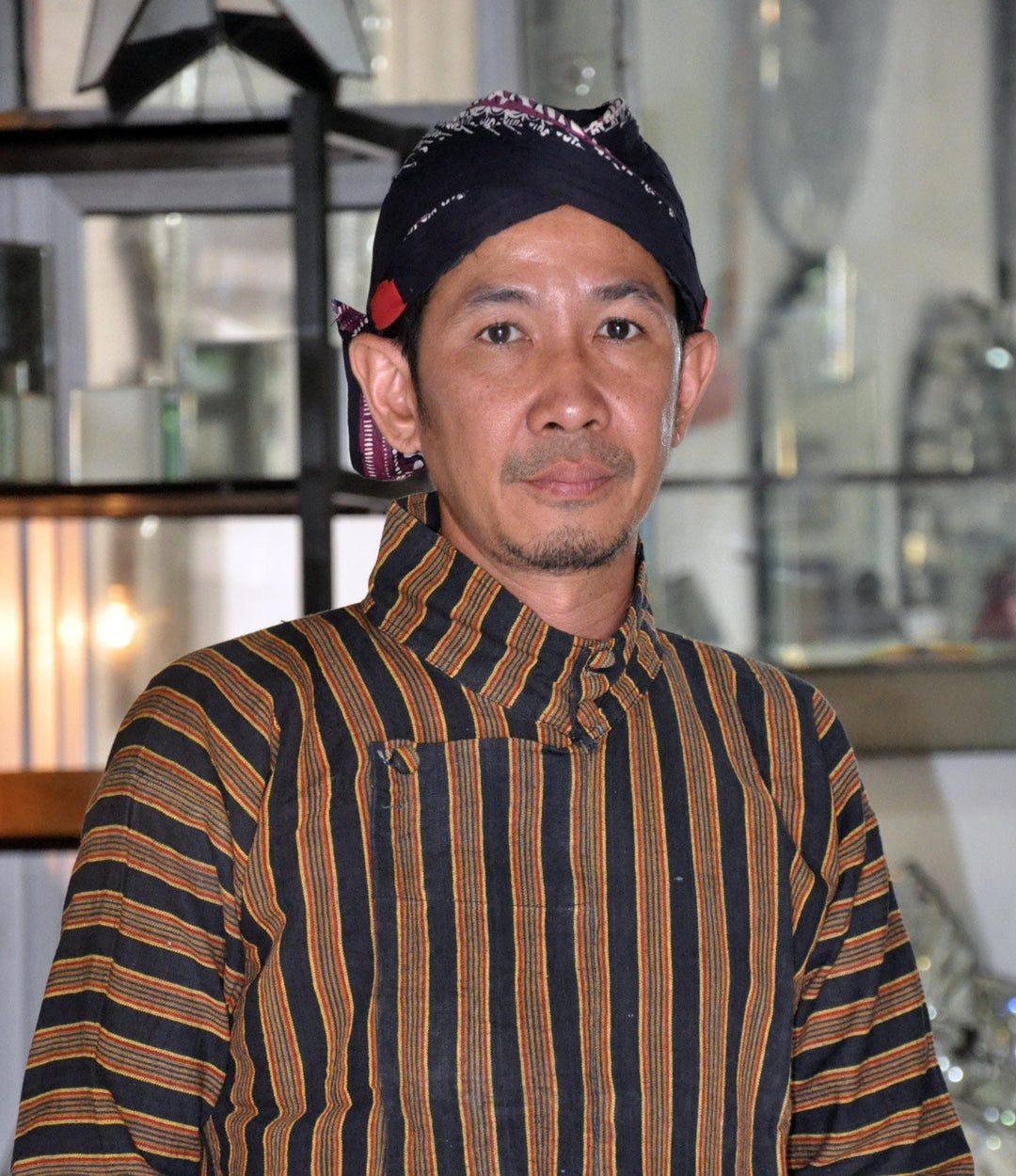 Rustic Mirrored Glass Photo Frame (4x6) from Bali - Kaliurang Memories