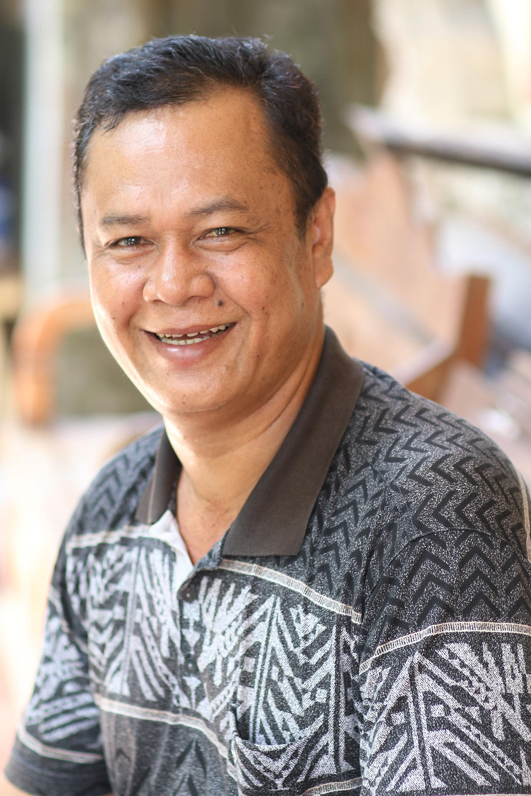 Round Woven Bamboo Shoulder Bag in Brown - Brown Trellis