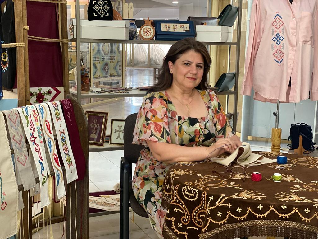 Leather Card Holder with Armenian Hand-Embroidered Motif - Armenian Flair