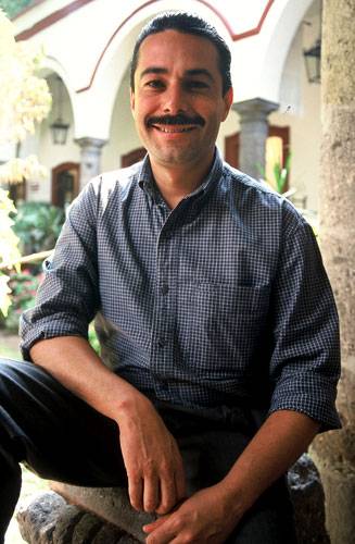 Artisan Crafted Talavera Floral Ceramic Plate from Mexico - Cobalt Bouquet