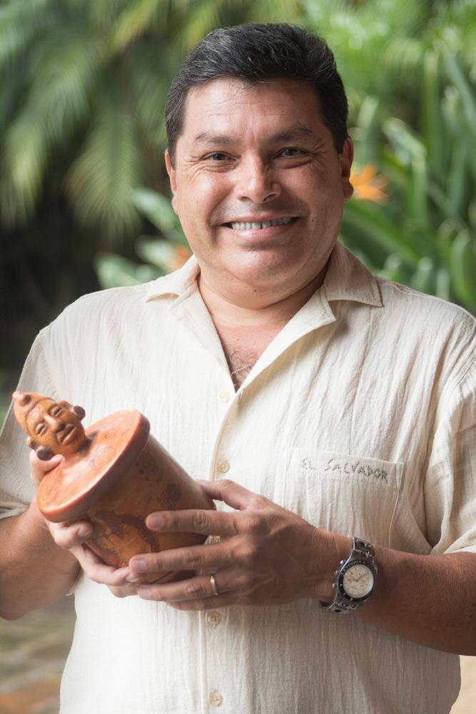 Hand Crafted Ceramic Dinner Plates With Maya Design - Tazumal