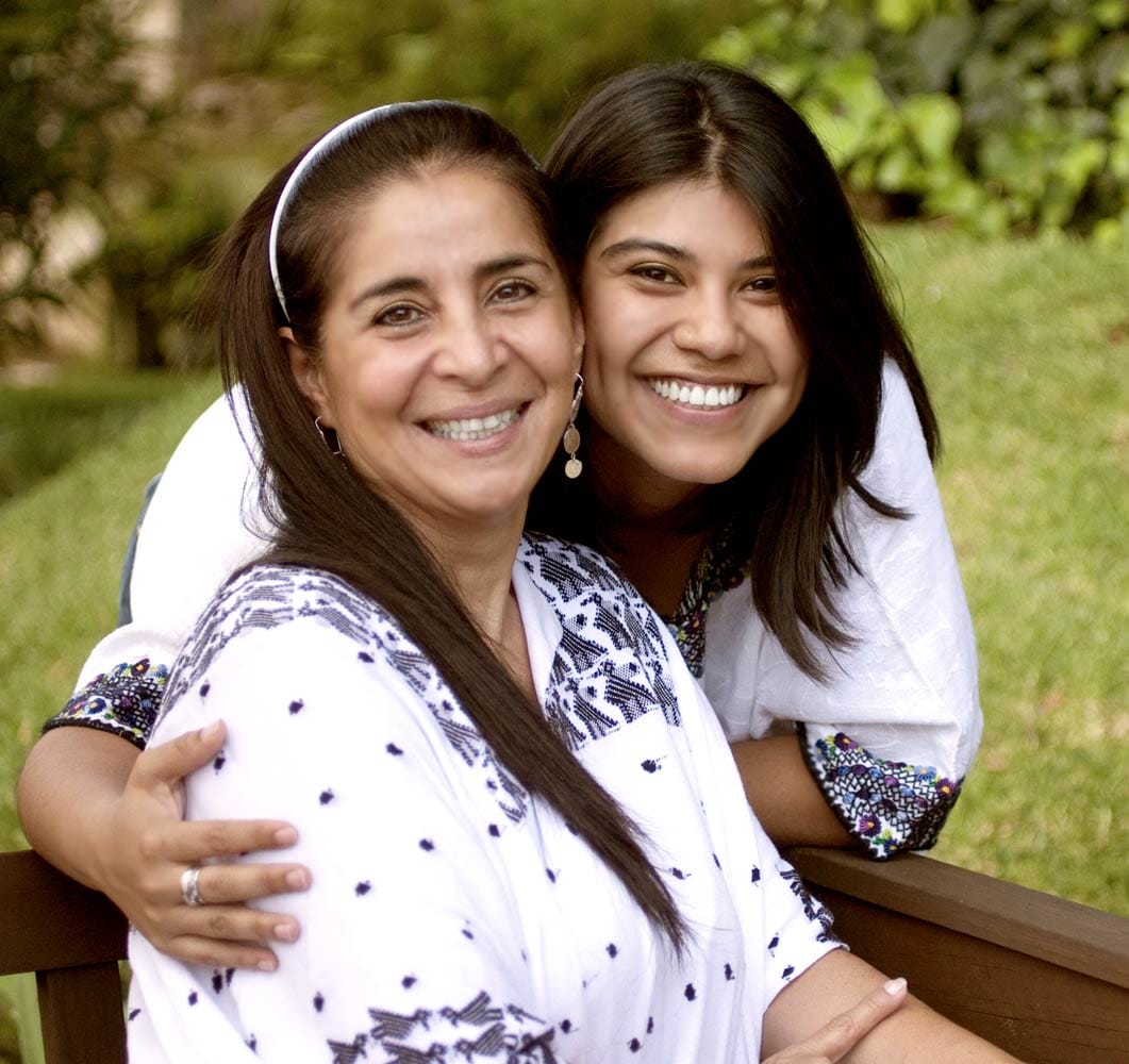 Diamond-Patterned Sage and Ivory Cotton Cushion Cover - Sage of Diamonds