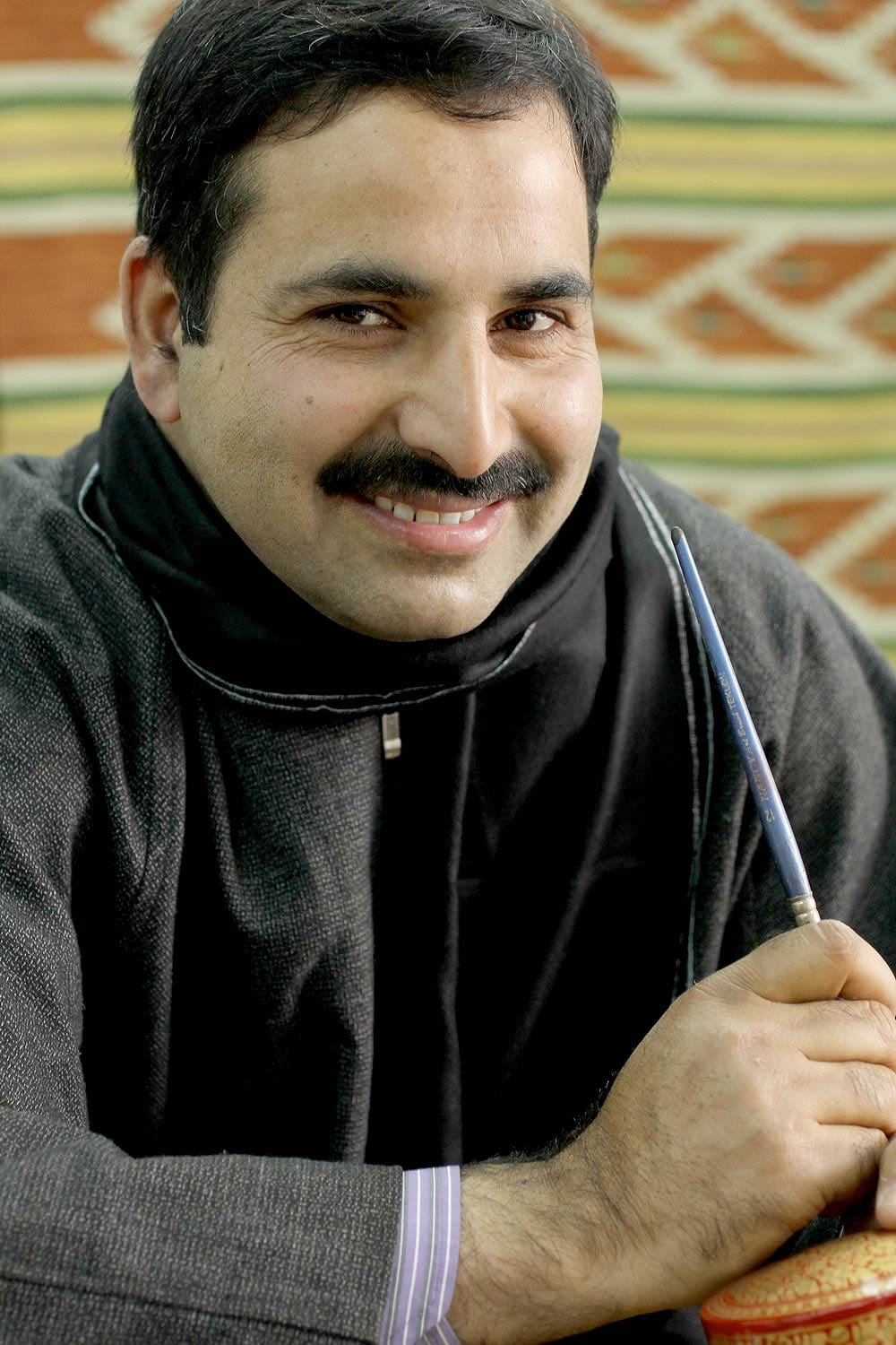 Artisan Crafted Hand Painted Papier Mache Box - Srinagar Beauty