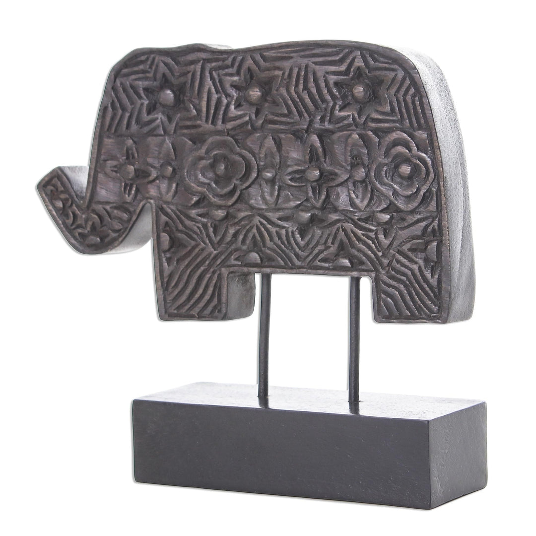 Wood sculpture - Thai Elephant Pride