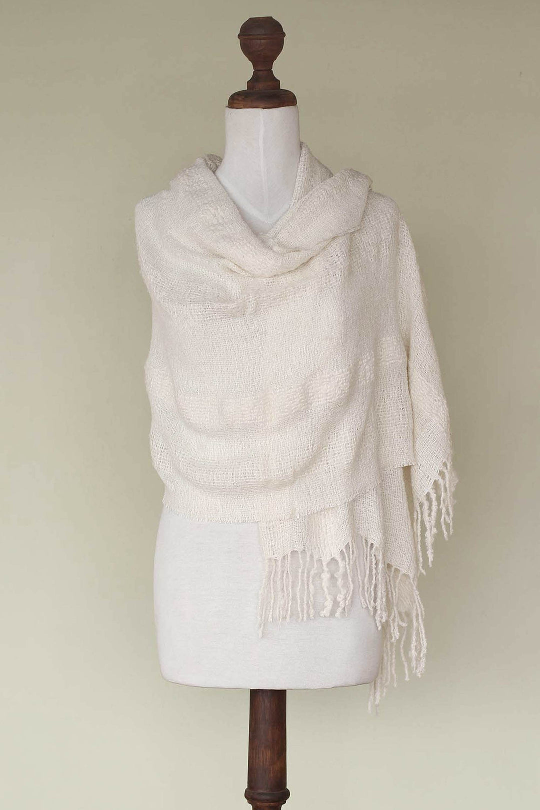 Artisan Crafted Alpaca Wool Patterned Shawl - Versatile Ivory