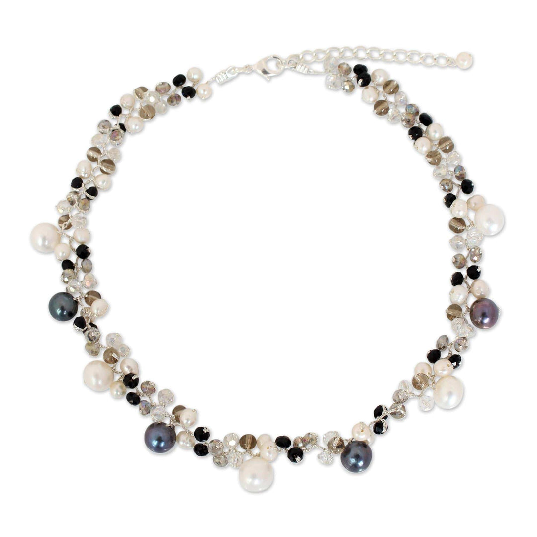 Pearl Choker Necklace - A Spark of Romance