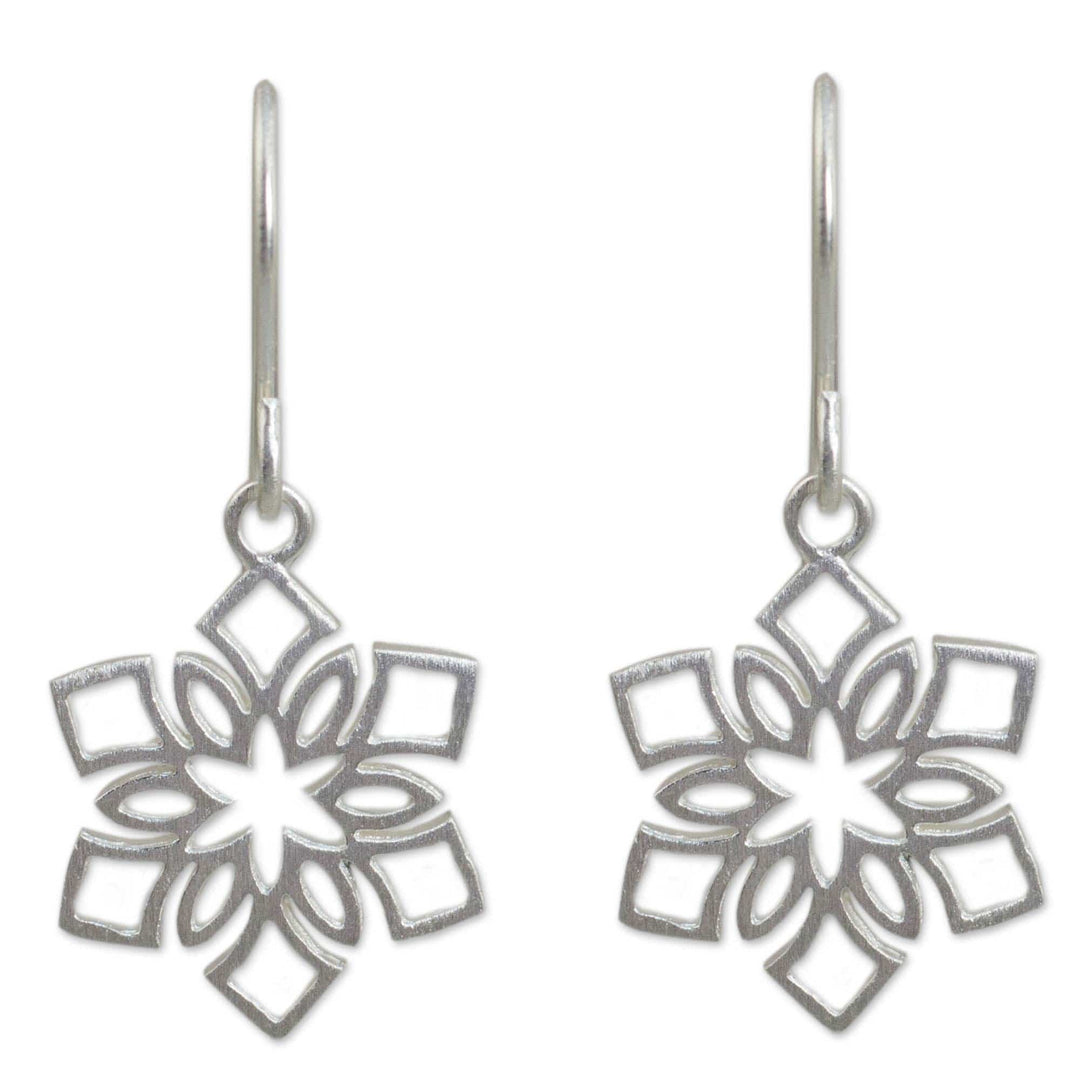Artisan Jewelry Women's Sterling Silver Earrings - Blossoming Snowflakes
