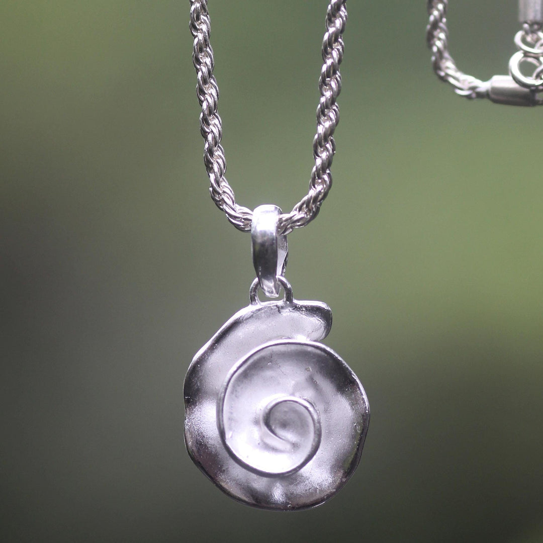 Shell-shaped Sterling Silver Pendant Necklace from Bali - White Nautilus