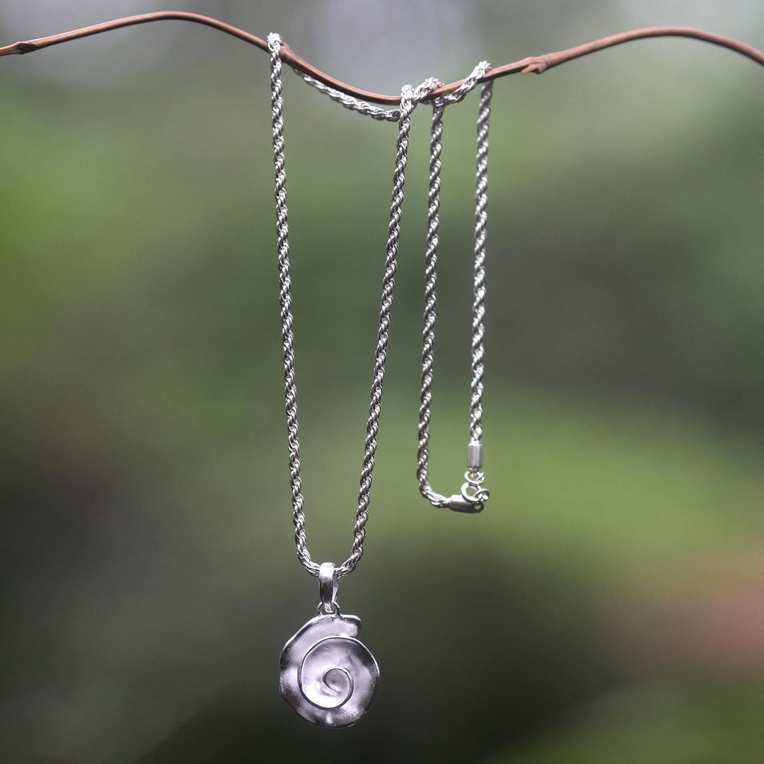 Shell-shaped Sterling Silver Pendant Necklace from Bali - White Nautilus