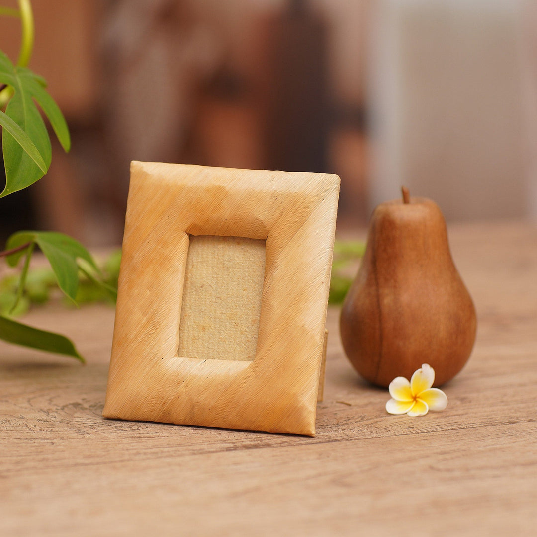 Banana Bark Artisan Crafted 2x3 Photo Frame from Bali - Banana Tan