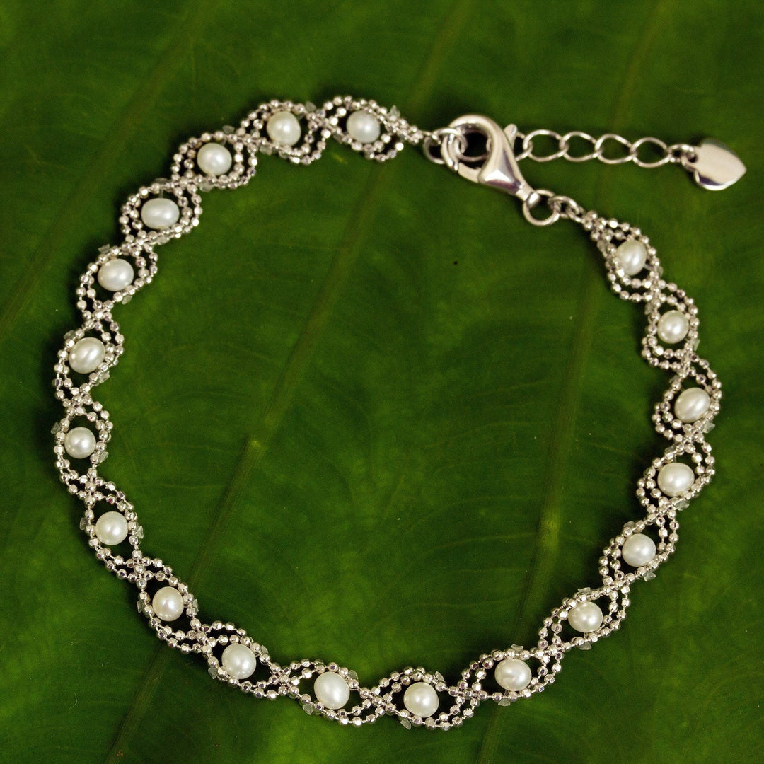 White Lotus Breeze