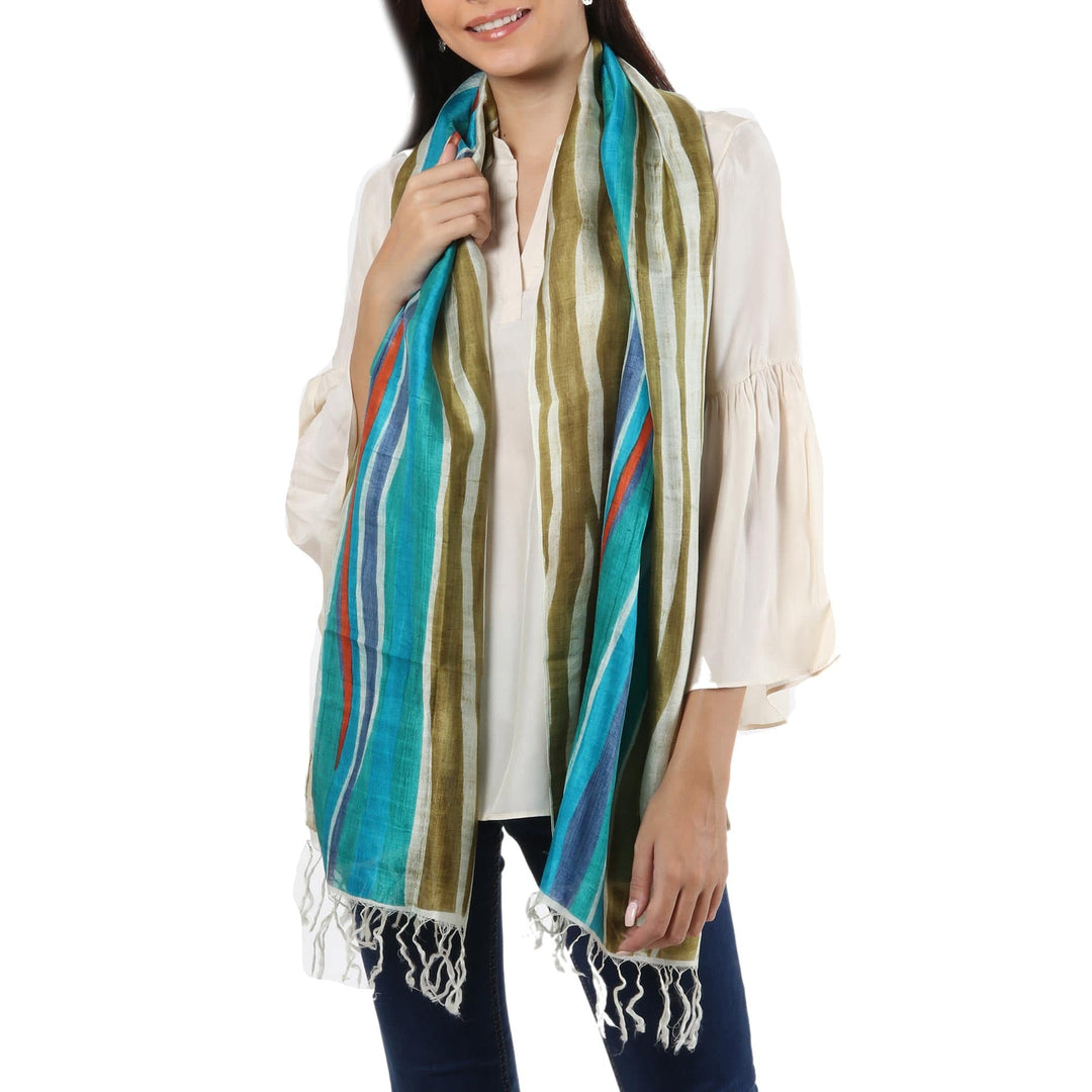 Modern Bishnupur Handwoven Silk Print Shawl from Bengal - Dhau in Blue –  GlobeIn