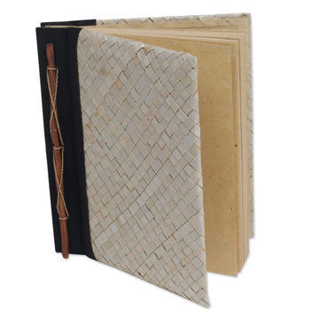 Pandan Leaf Woven Journal with 100 Rice Straw Pages - Weaver Wonder