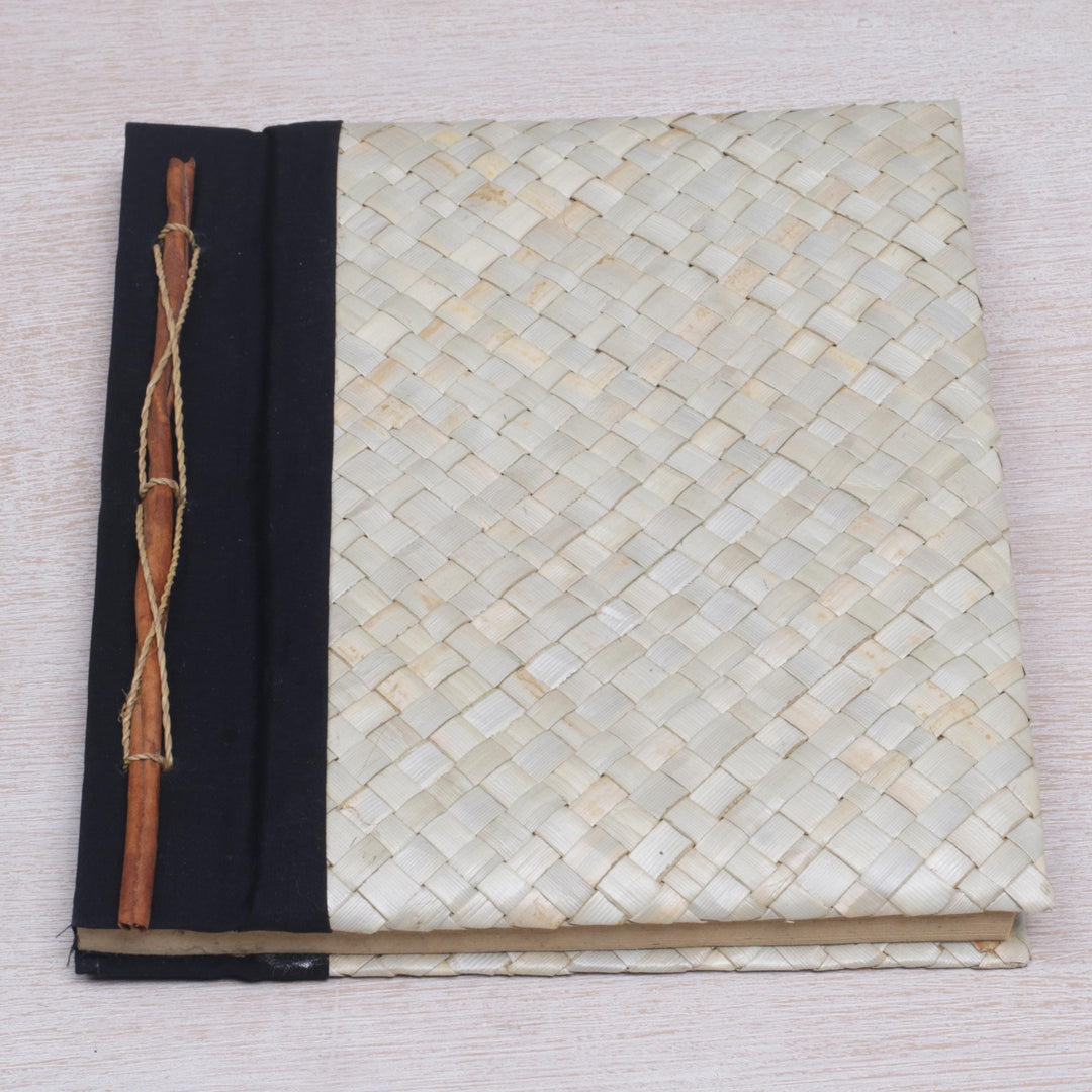 Pandan Leaf Woven Journal with 100 Rice Straw Pages - Weaver Wonder