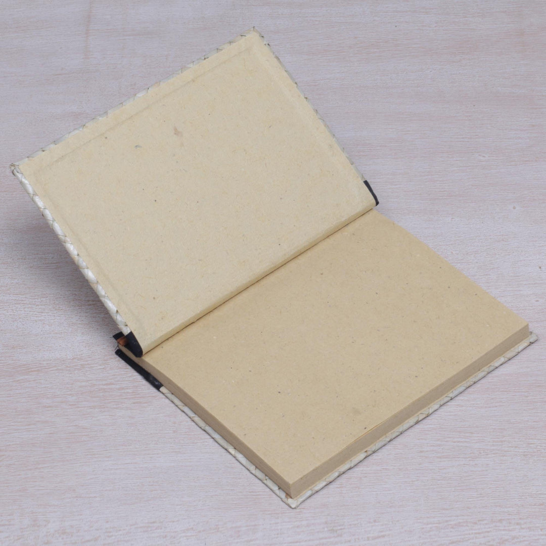 Pandan Leaf Woven Journal with 100 Rice Straw Pages - Weaver Wonder