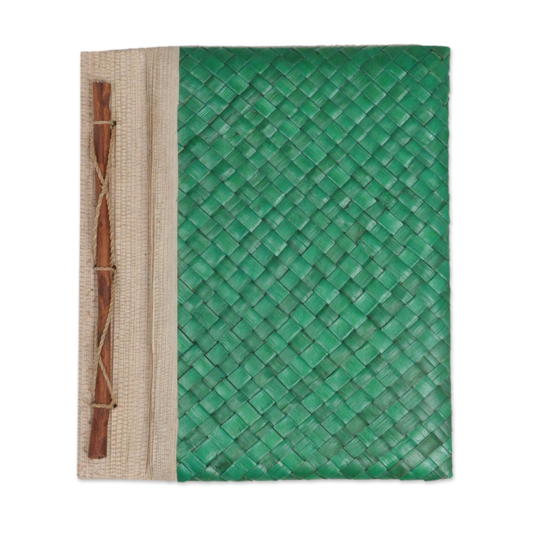 Artisan Hand-woven Pandan Leaf Journal in Green from Bali - Happy Weaver in Green