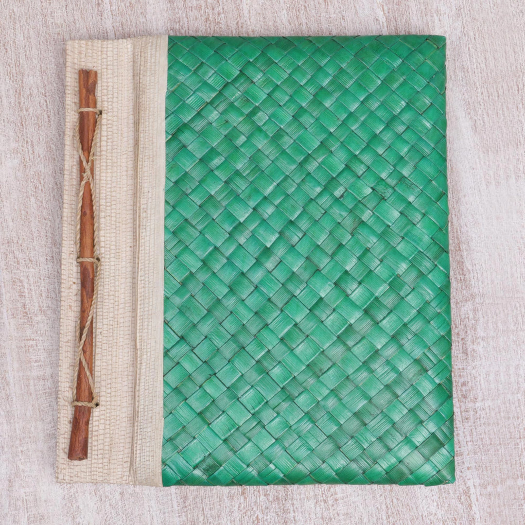 Artisan Hand-woven Pandan Leaf Journal in Green from Bali - Happy Weaver in Green