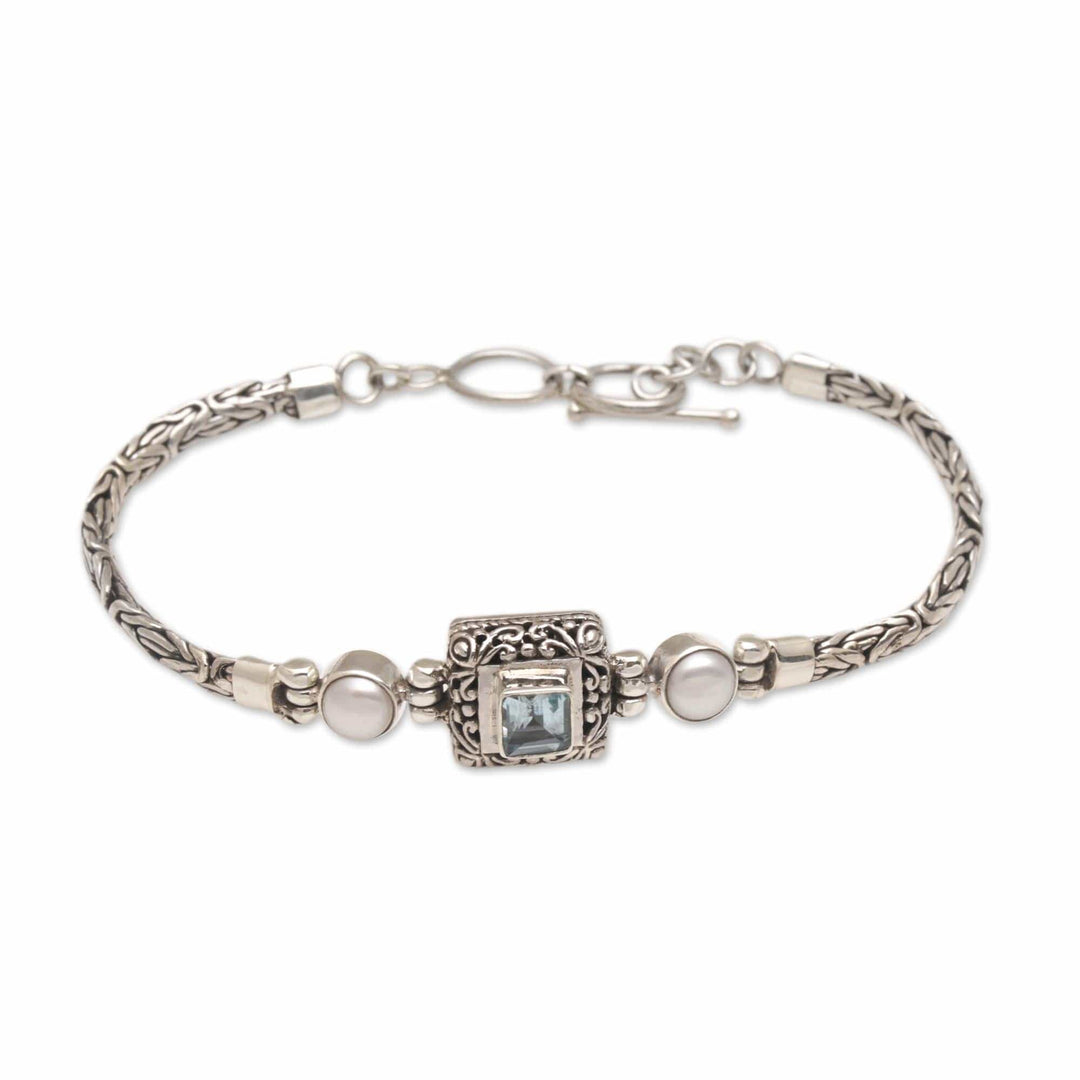 Borobudur Chain Bracelet with Blue Topaz Pendant - Window to the World