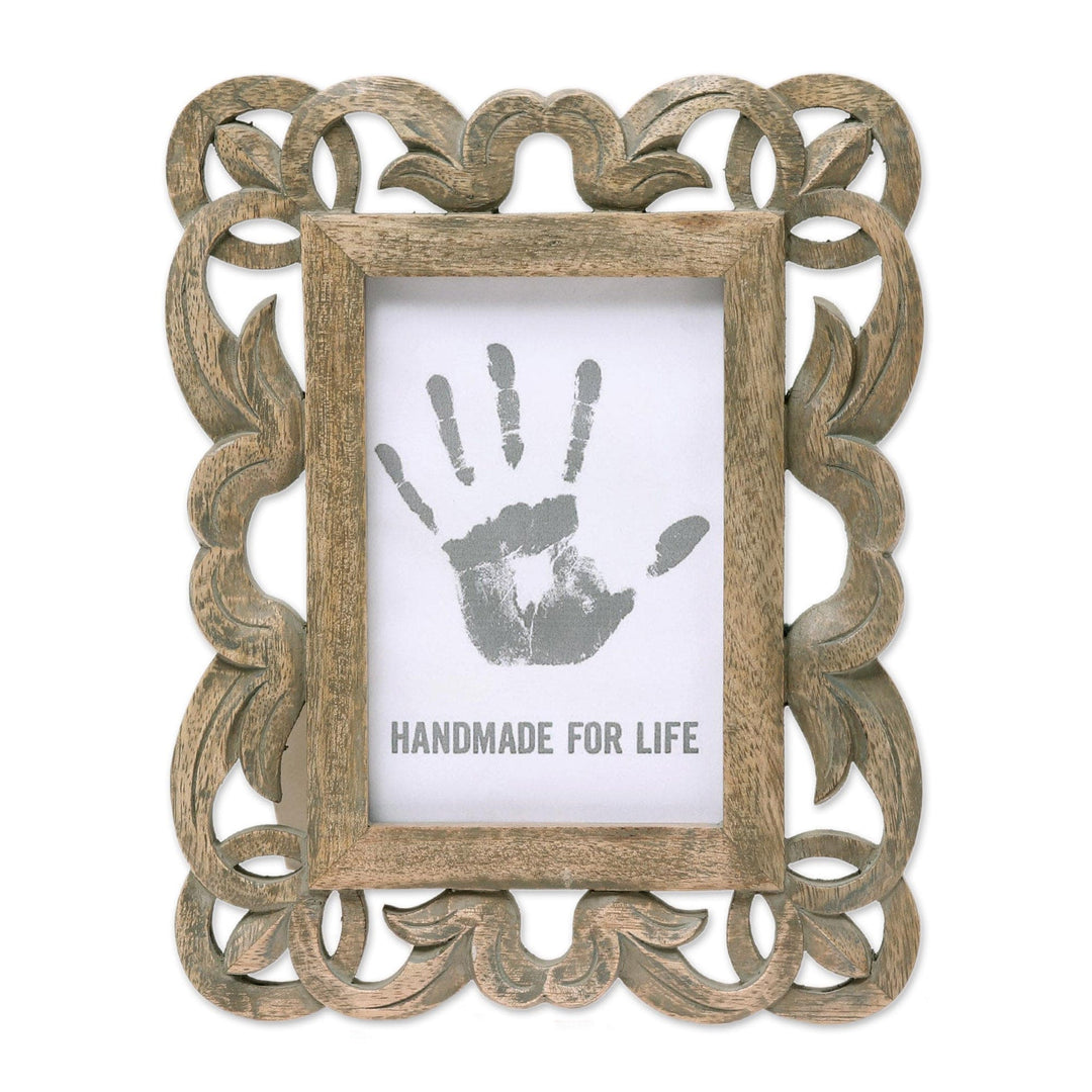 Hand Carved Openwork Leaf Motif Mango Wood Photo Frame (4x6) - Beauty on the Vine