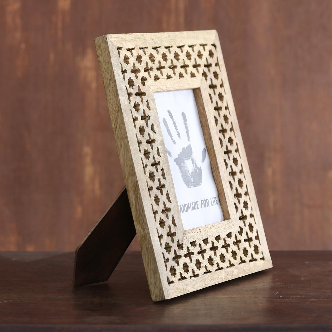 Hand-Carved Mango Wood Starry Blossoms Photo Frame 4x6 - Starry Blossoms