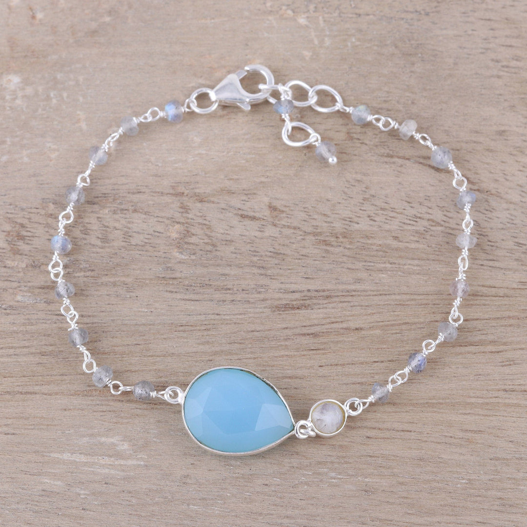 Chalcedony and Labradorite Pendant Bracelet - Colorful Elegance
