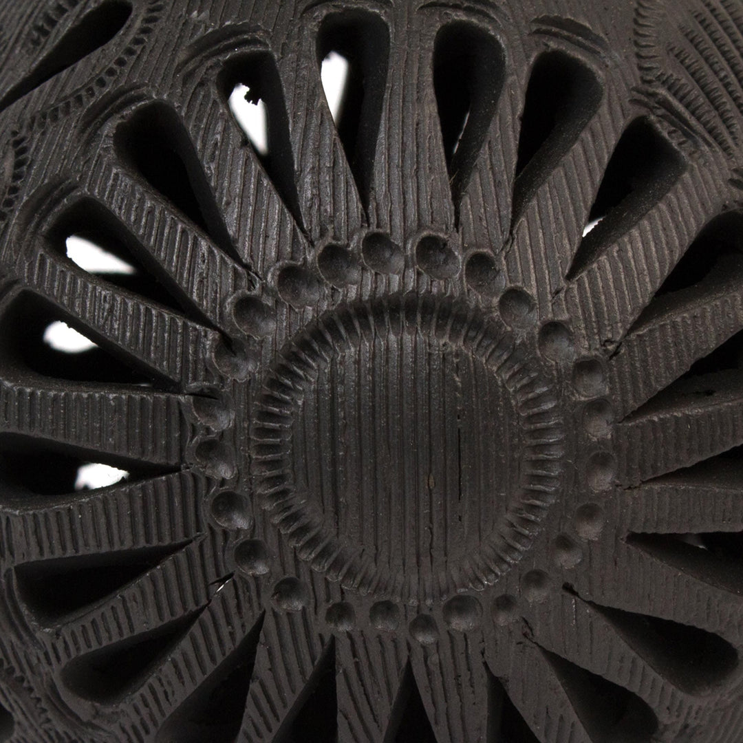 Floral Barro Negro Ceramic Decorative Vase - Barro Negro Rays