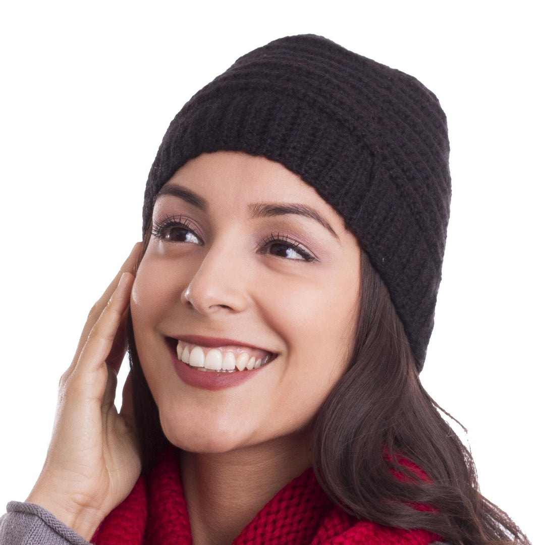 Ribbed Hand-Crocheted Alpaca Blend Hat in Black from Peru - Chic Pattern