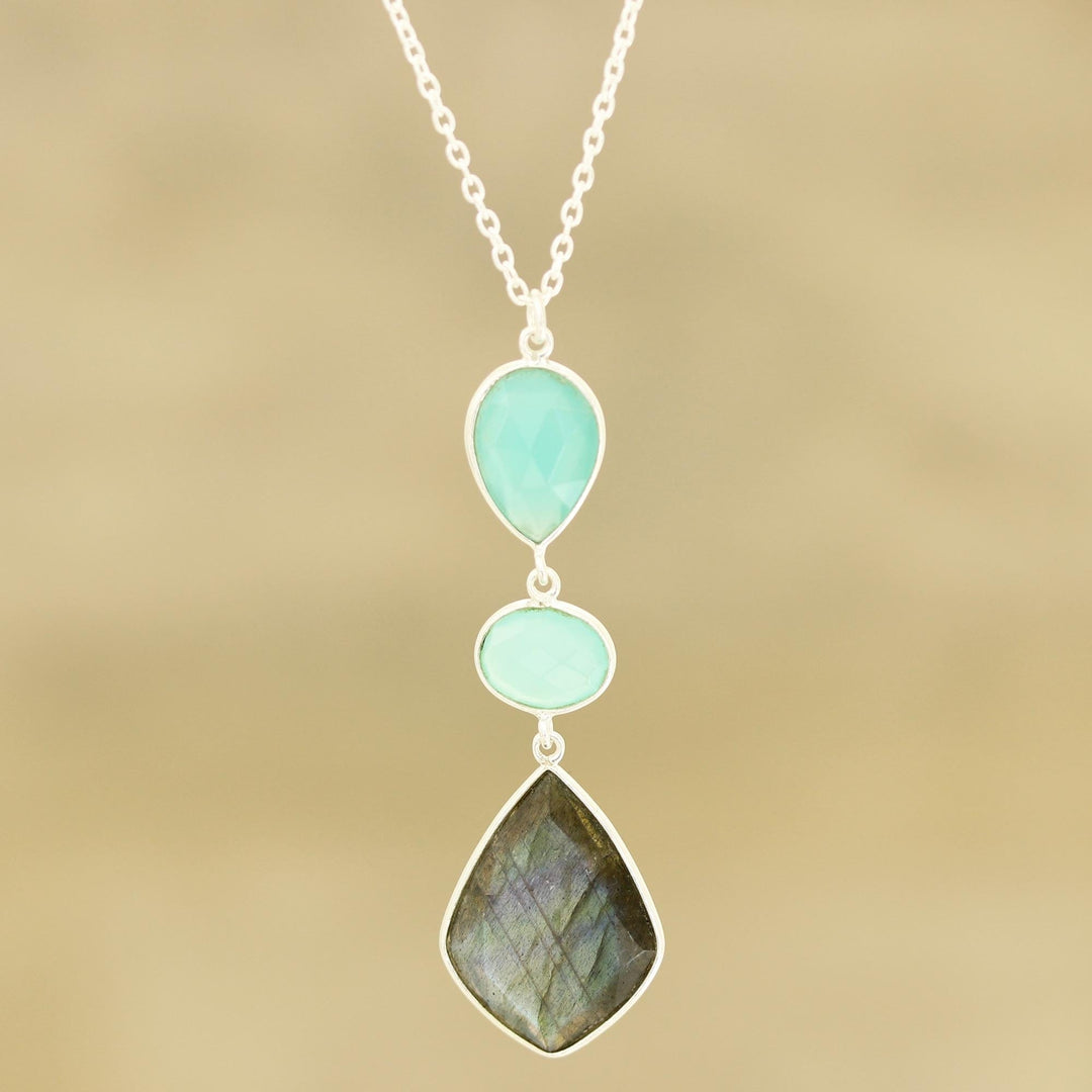 Labradorite and Chalcedony Pendant Necklace from India - Aurora Combination
