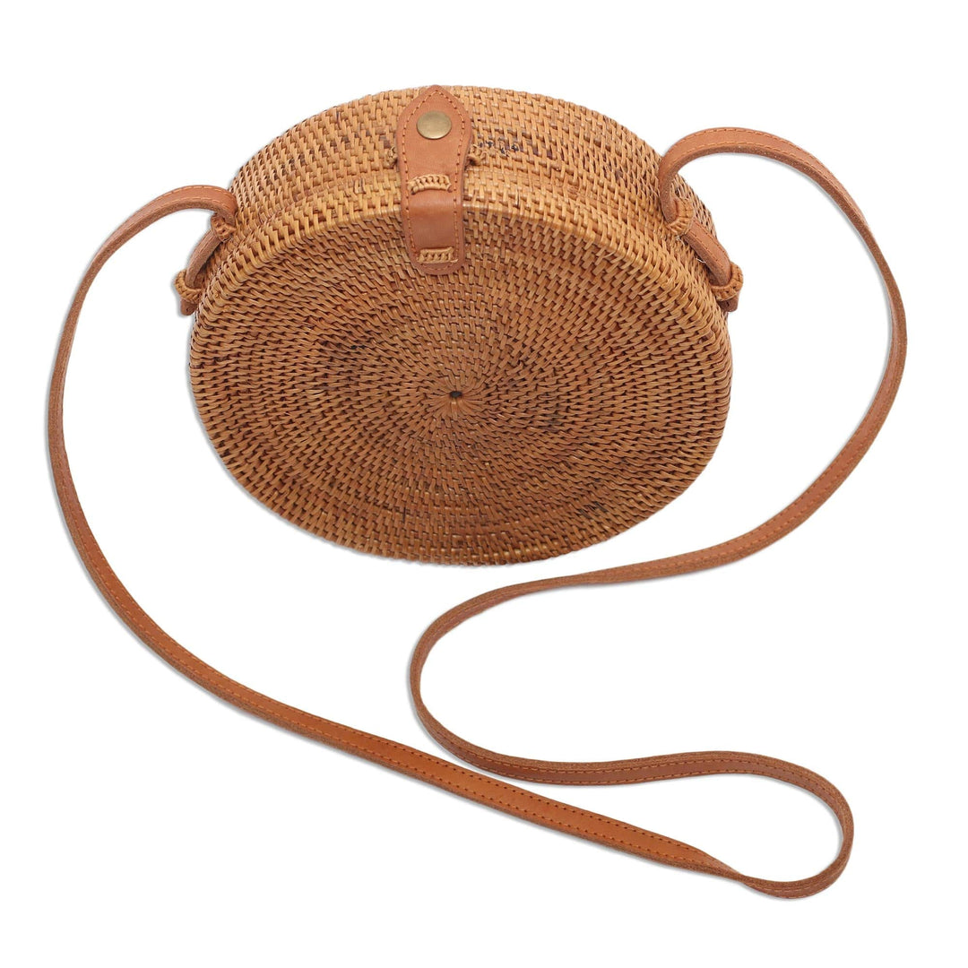 Round Woven Bamboo and Ate Grass Shoulder Bag - Happy Tradition