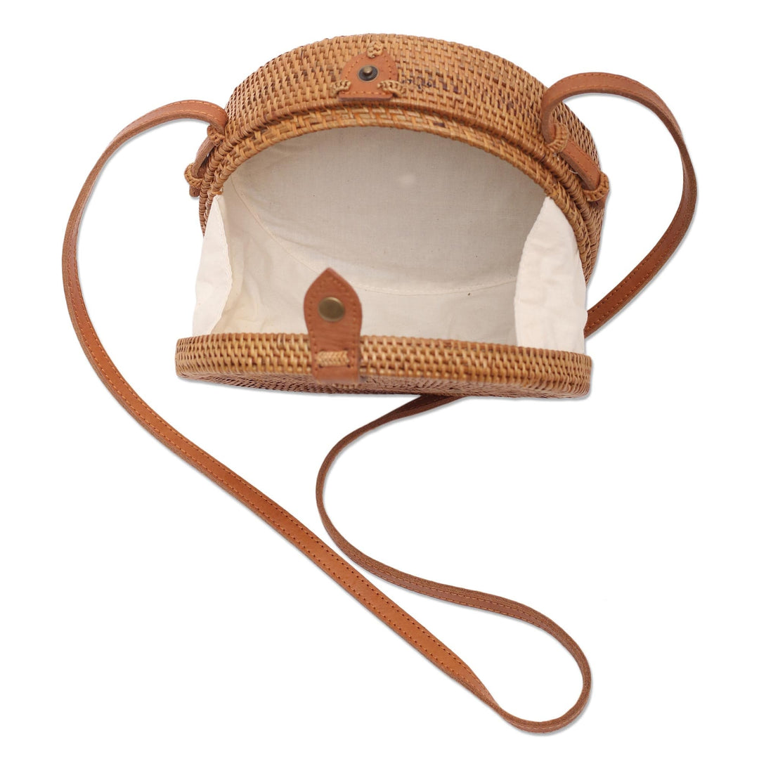 Round Woven Bamboo and Ate Grass Shoulder Bag - Happy Tradition