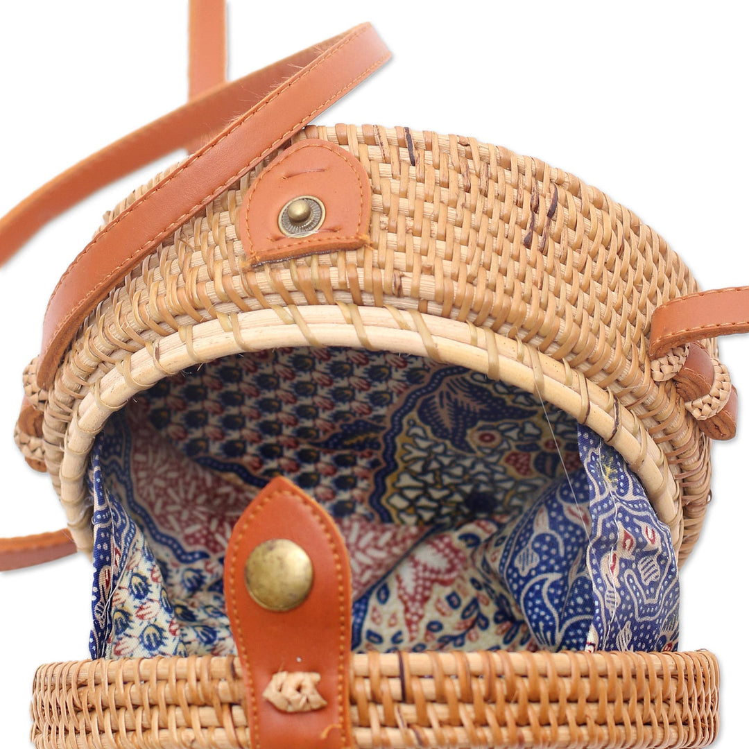 Brown Round Bamboo and Ate Grass Shoulder Bag - Brown Wheel