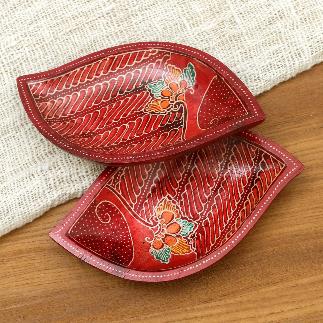 2 Hand Painted Batik Leaf-Shaped Wood Bowls - Java Leaf