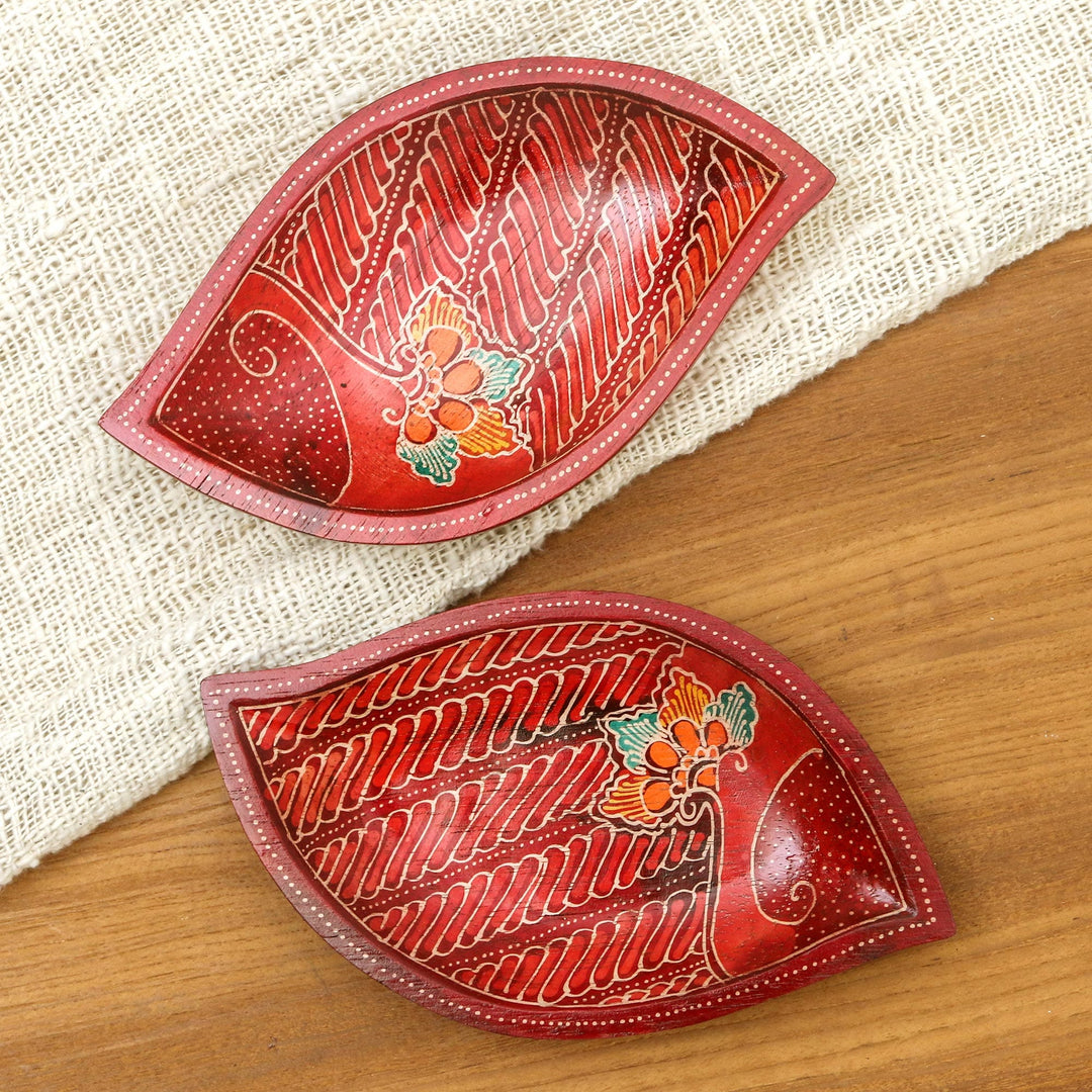 2 Hand Painted Batik Leaf-Shaped Wood Bowls - Java Leaf