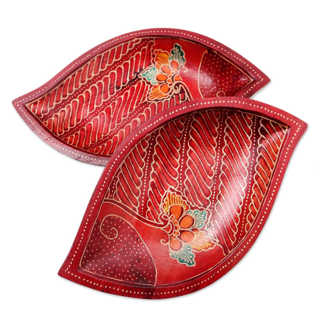 2 Hand Painted Batik Leaf-Shaped Wood Bowls - Java Leaf