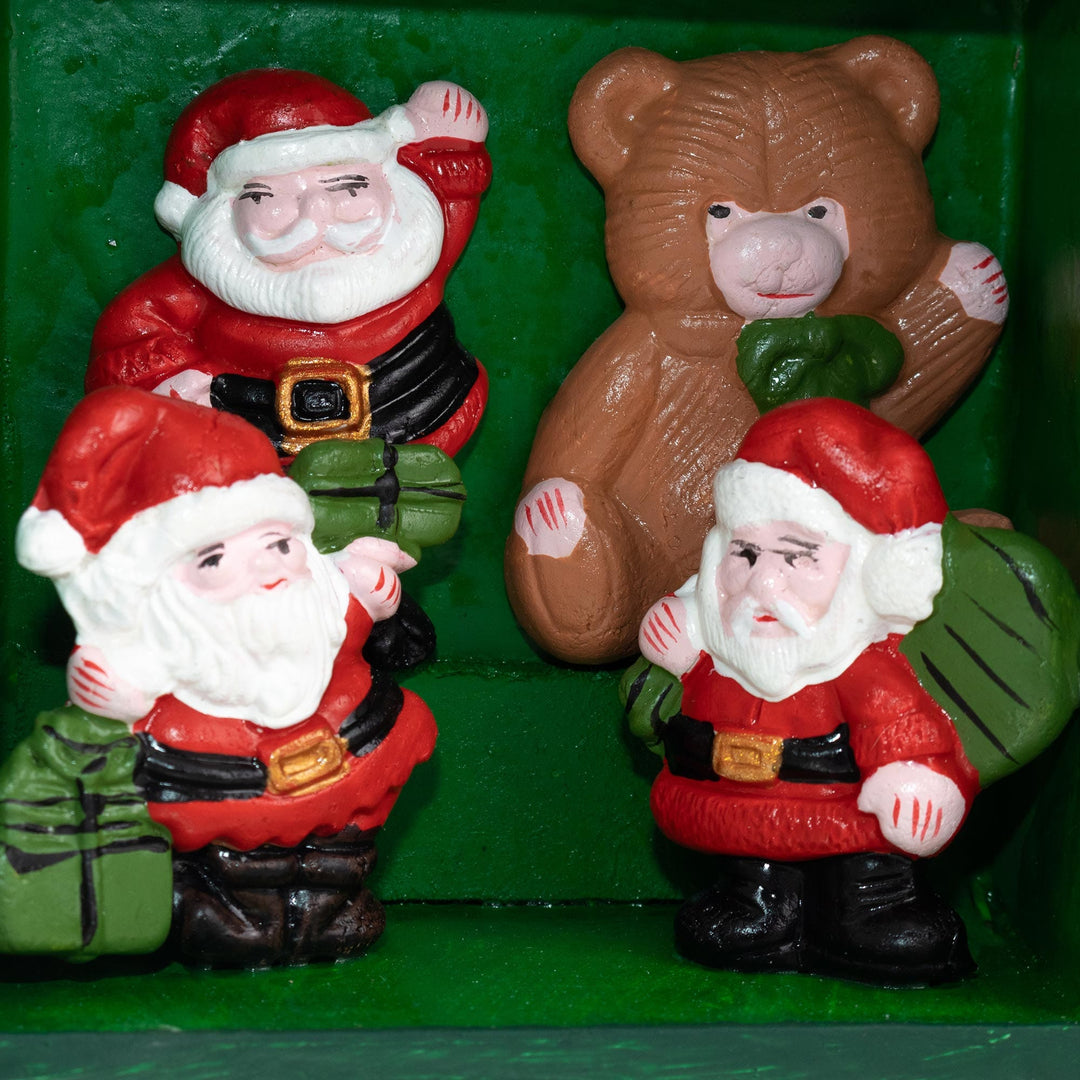 Mini Holiday-Themed Retablos - Holiday Traditions