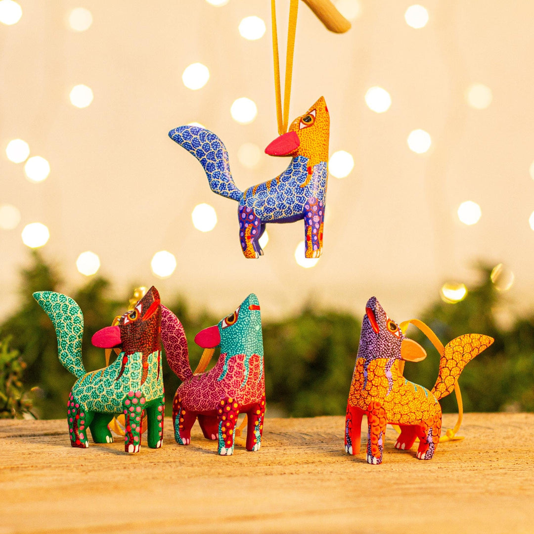 Howling Coyotes