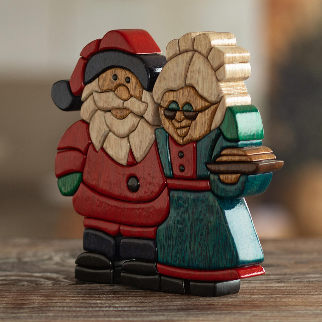 Handmade Santa and Mrs. Claus Sculpture - Christmas Couple