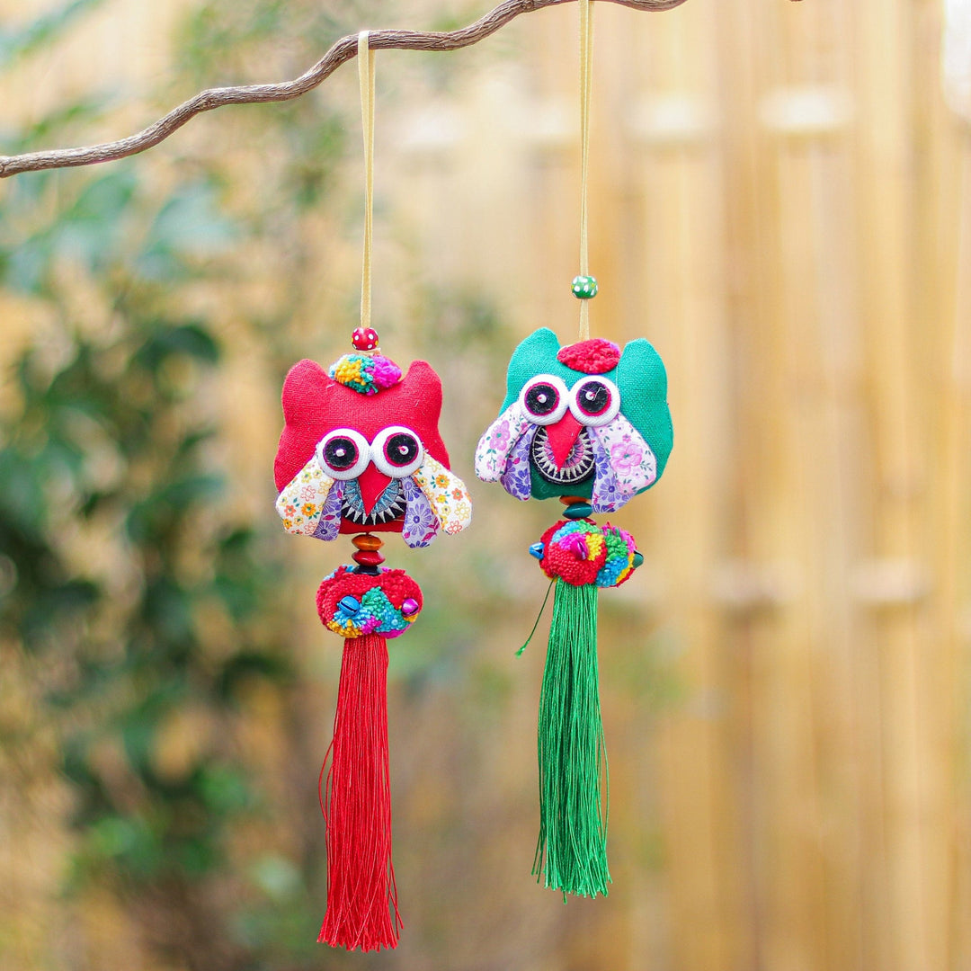Festive Owl in RedGreen