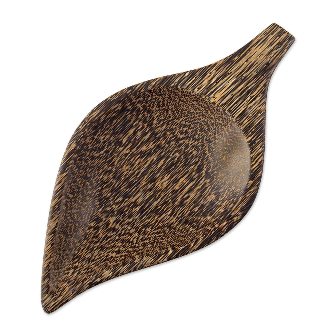 Hand-Carved Chambira Wood Leaf-Shaped Wood Platter - Nature Ritual