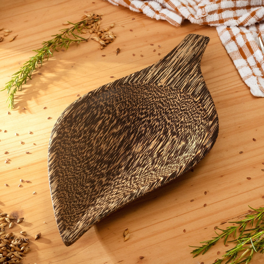 Hand-Carved Chambira Wood Leaf-Shaped Wood Platter - Nature Ritual