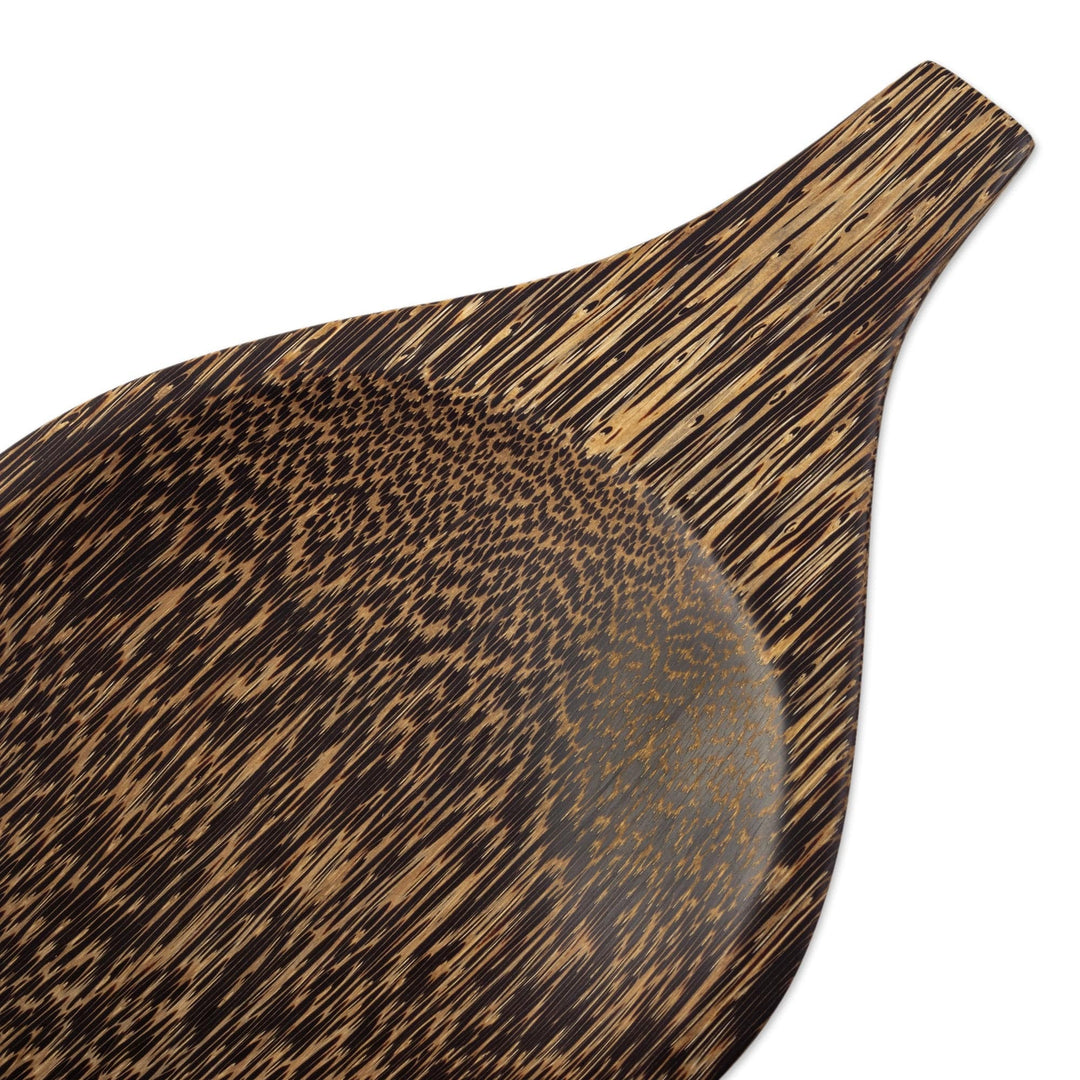 Hand-Carved Chambira Wood Leaf-Shaped Wood Platter - Nature Ritual