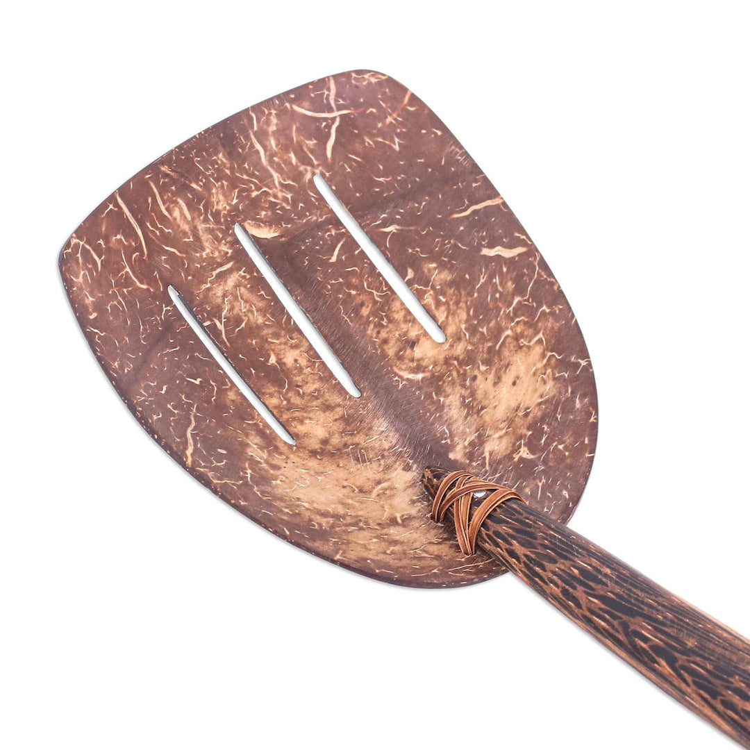 Handmade Coconut Shell and Wood Slotted Spatula with Lines - Cooking Lines