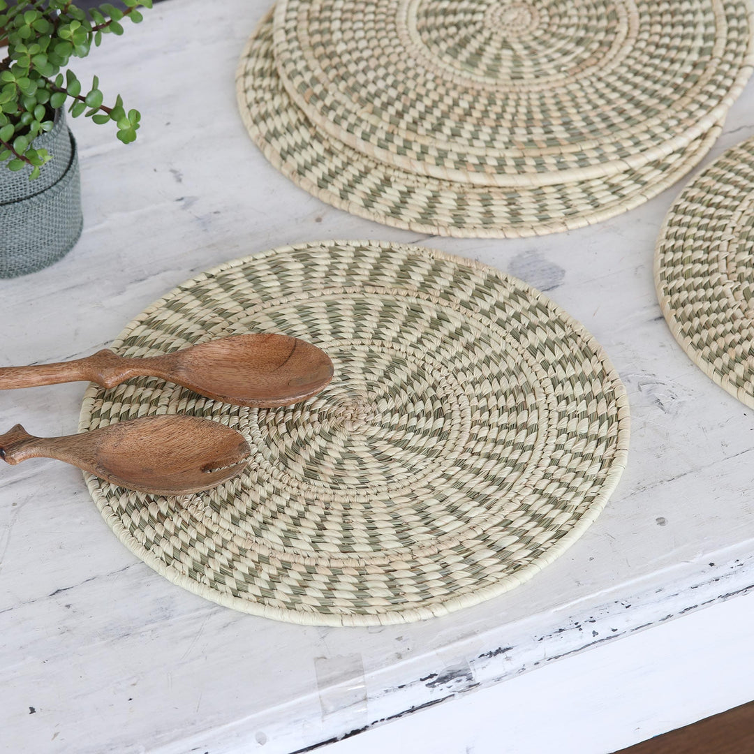Set of 4 Natural Fiber Round Mandala Placemats - Glorious Mandala