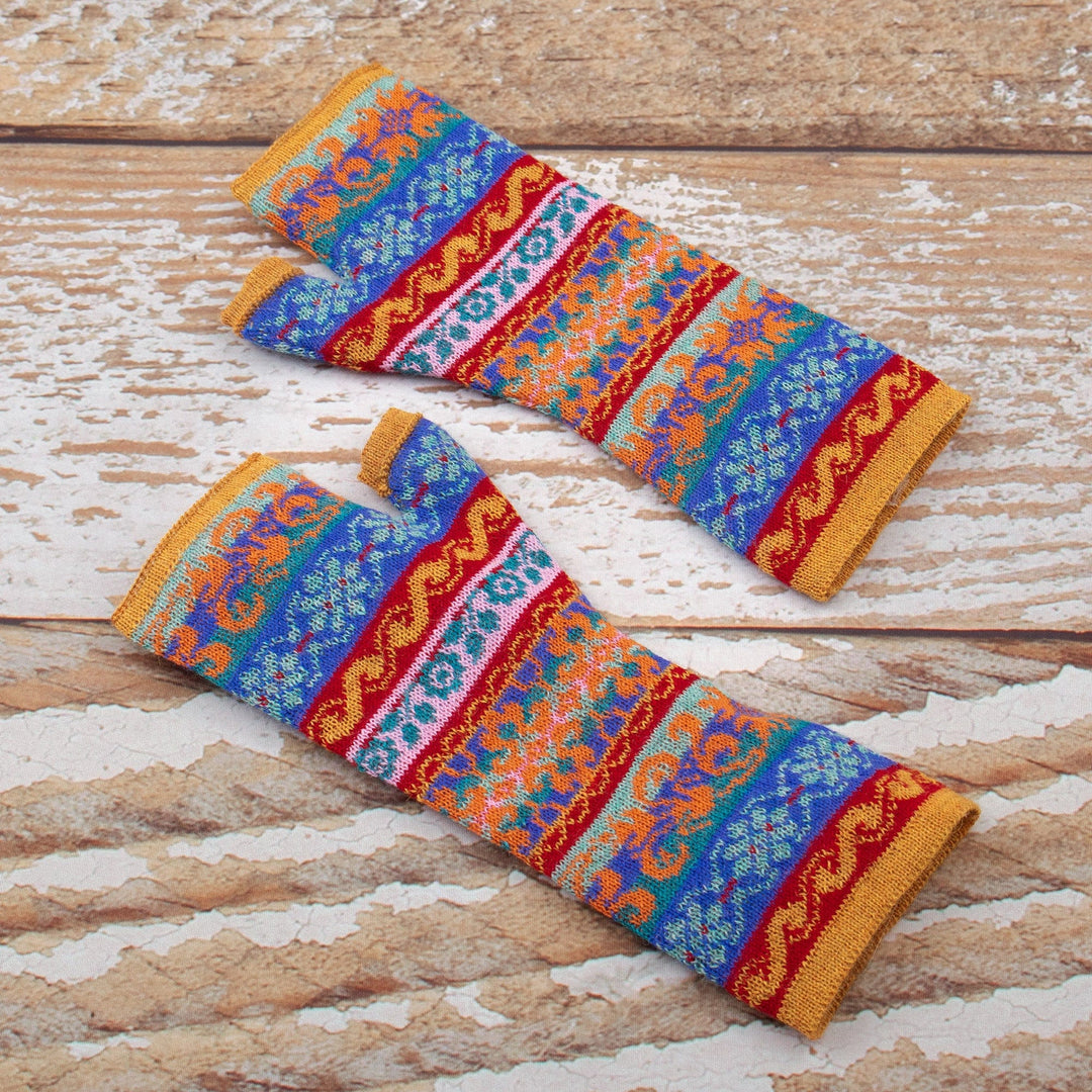 Patterned 100% Baby Alpaca Fingerless Mitts Knitted in Peru - Andean Delight